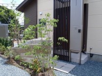 島田市　Ｏ様邸　版築土塀門柱　和モダン外構　施工写真１
