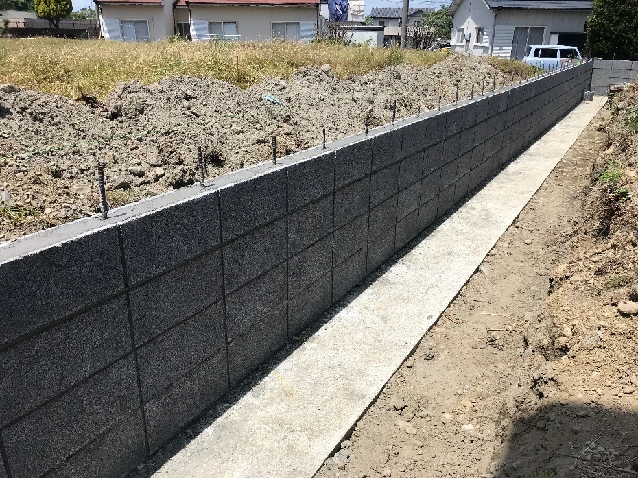本日もブロック積みです！